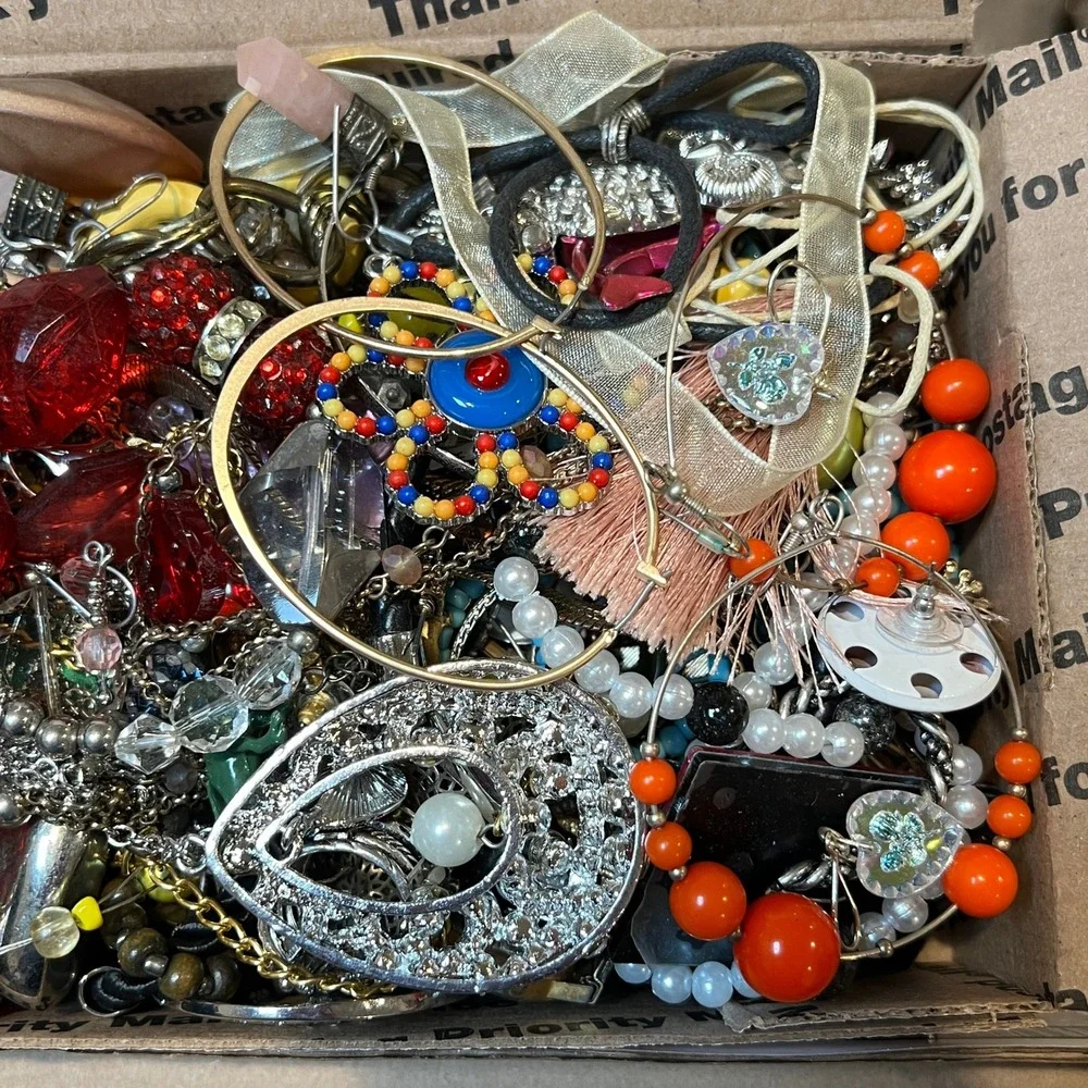 3 Lbs Craft Jewelry Lot Broken Repair Repurpose Wearable Harvest Resell - Picture 5 of 7